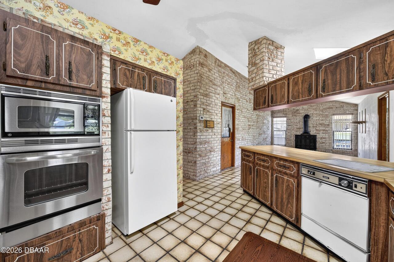 Listing Photo 15