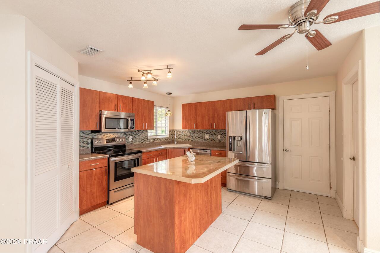 Listing Photo 15