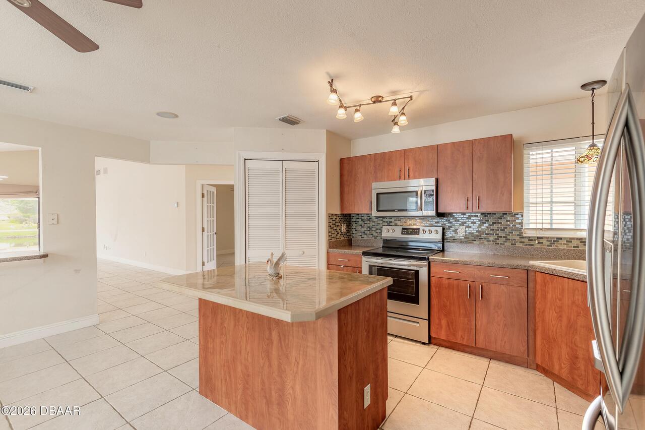 Listing Photo 16