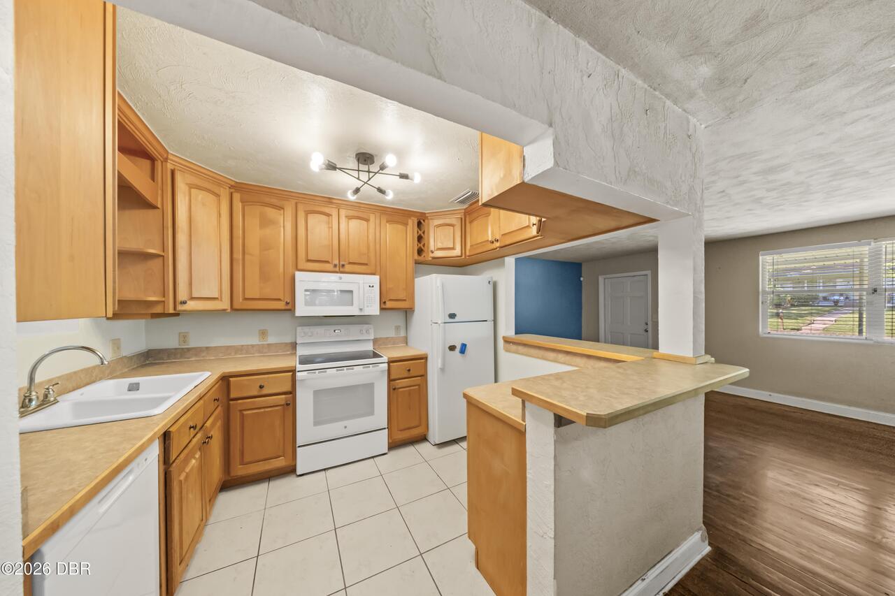 Listing Photo 8