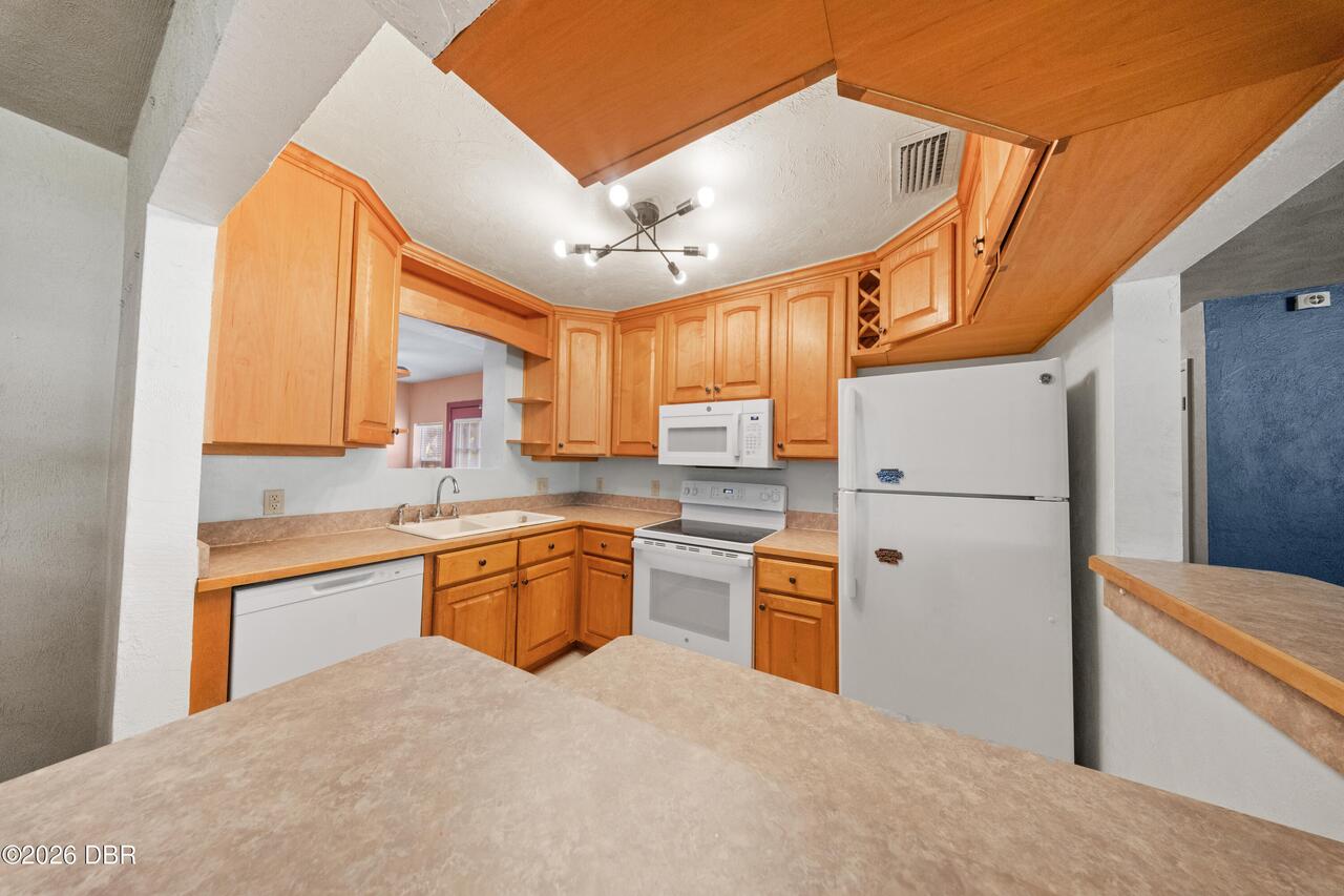 Listing Photo 9