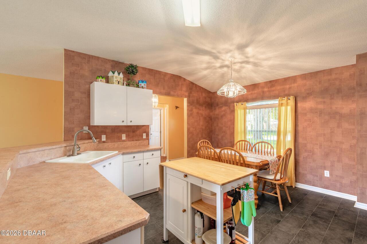 Listing Photo 9