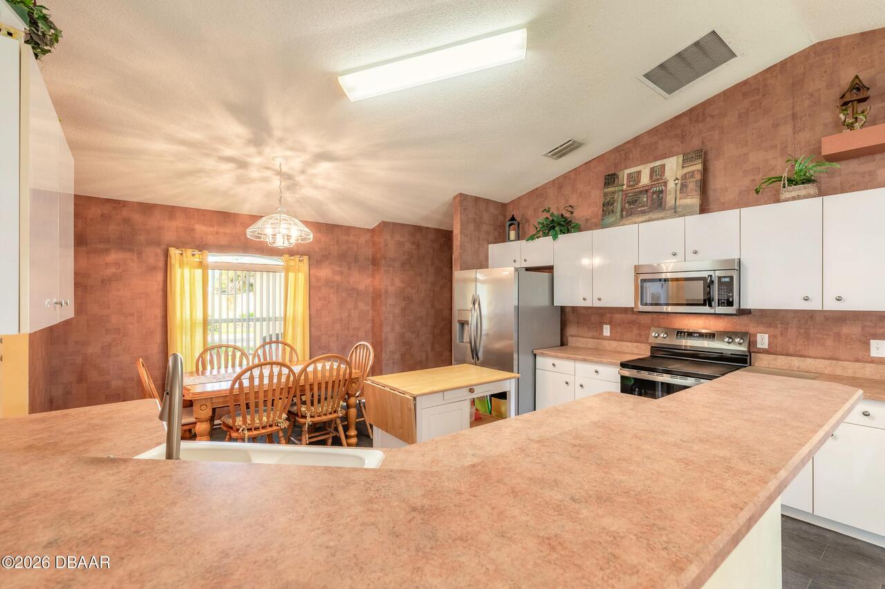 Listing Photo 11
