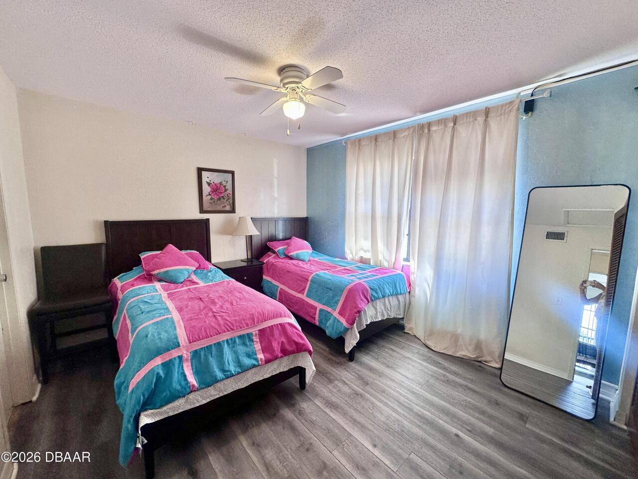 Listing Photo 8