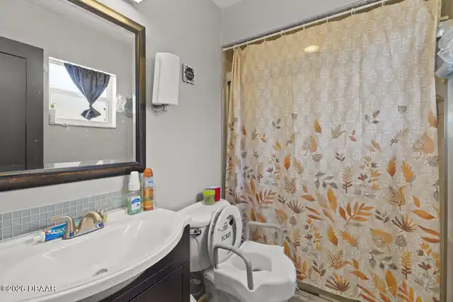 Listing Photo 17