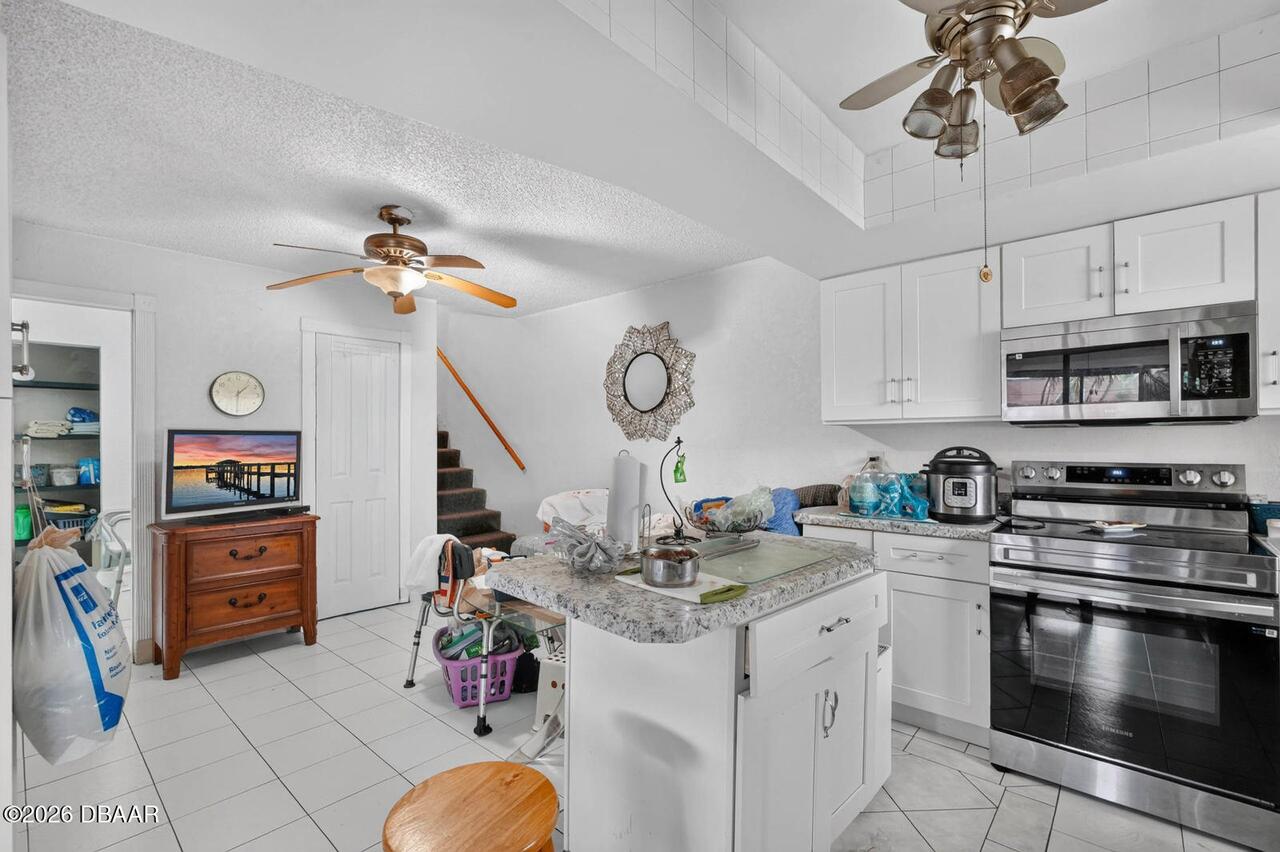Listing Photo 12