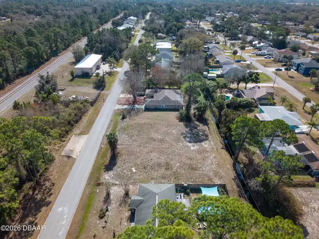 Listing Photo 11
