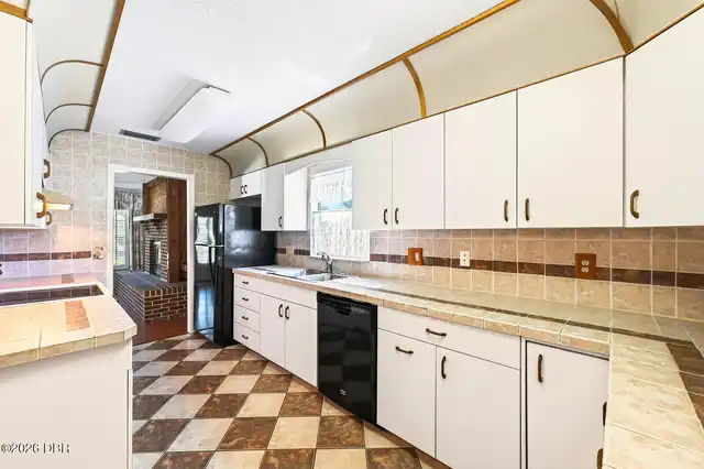 Listing Photo 7
