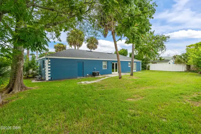 Listing Photo 9