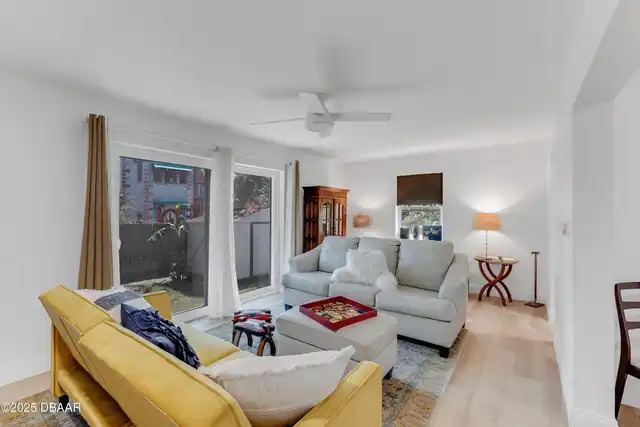 Listing Photo 14