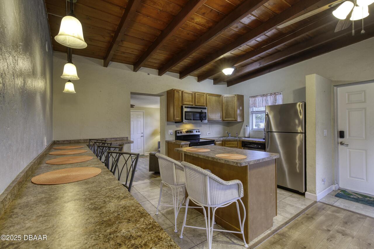 Listing Photo 11