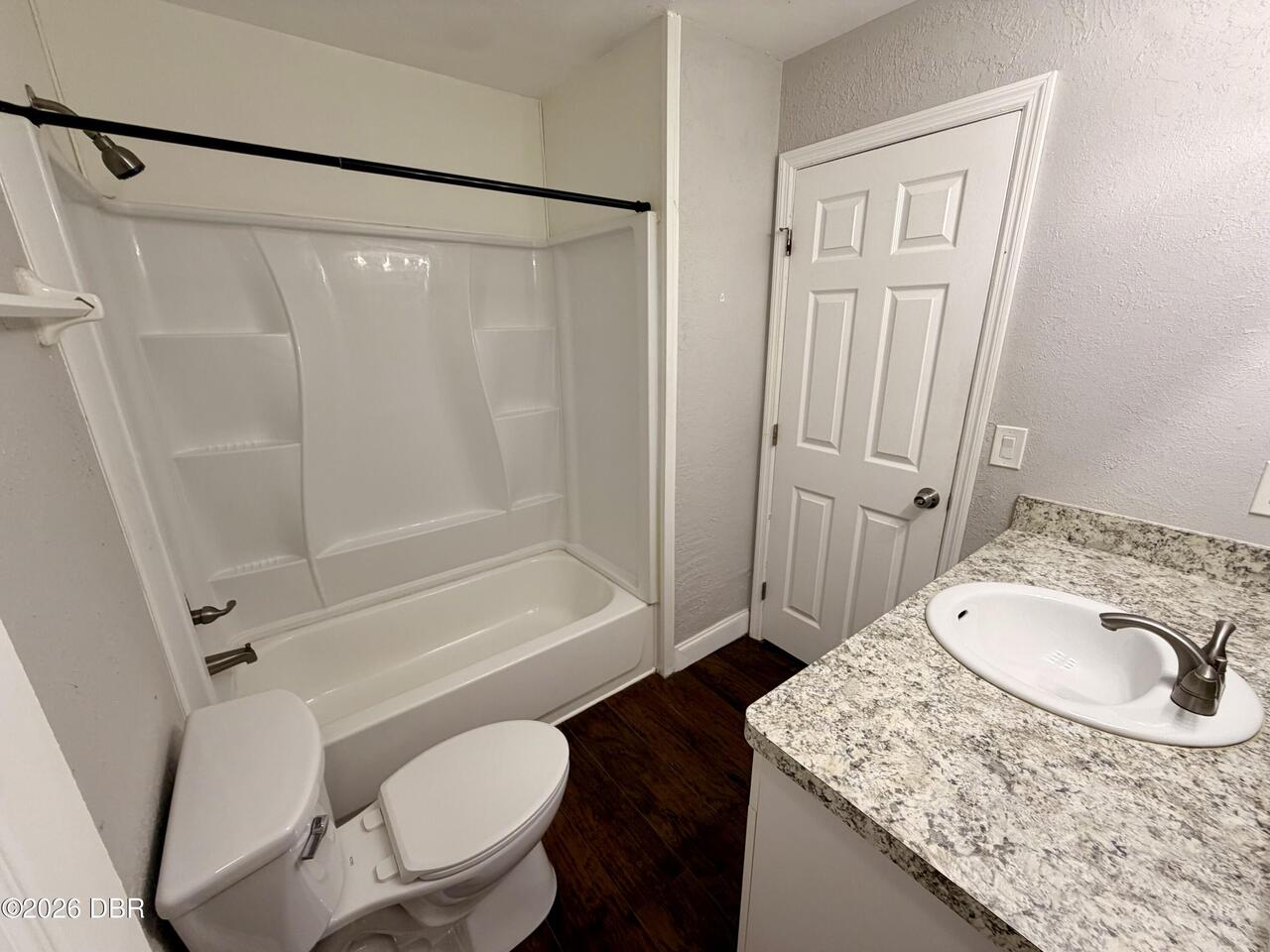 Listing Photo 8