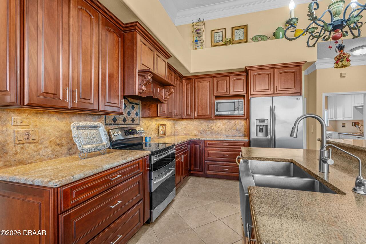 Listing Photo 12