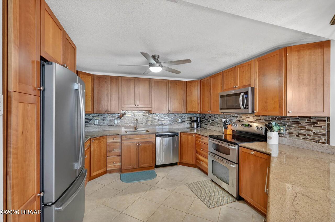 Listing Photo 11