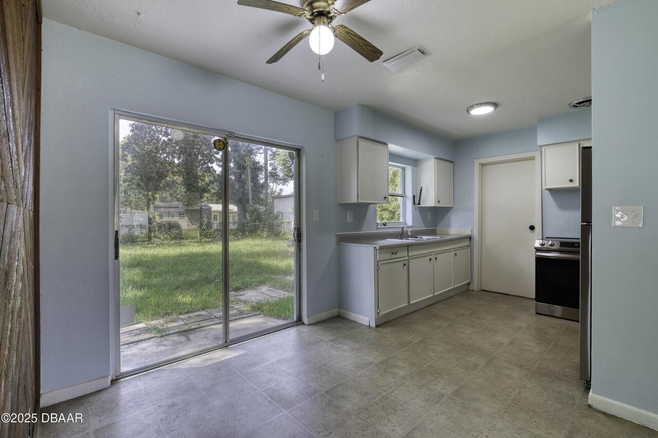 Listing Photo 11