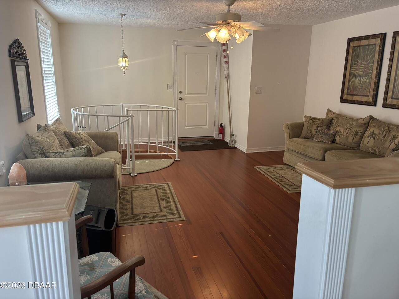 Listing Photo 8