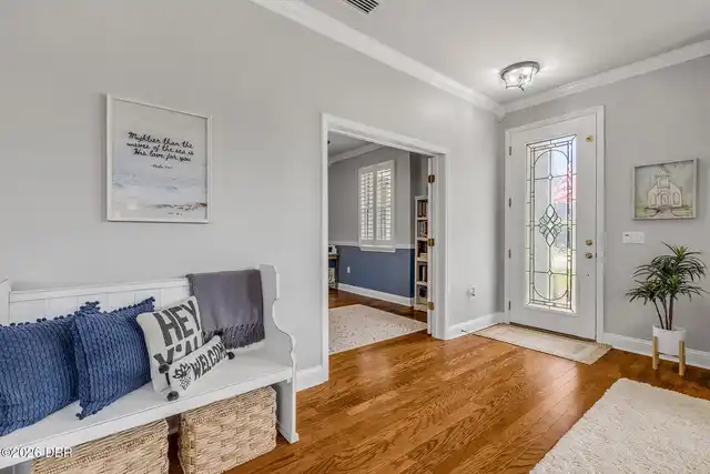 Listing Photo 12