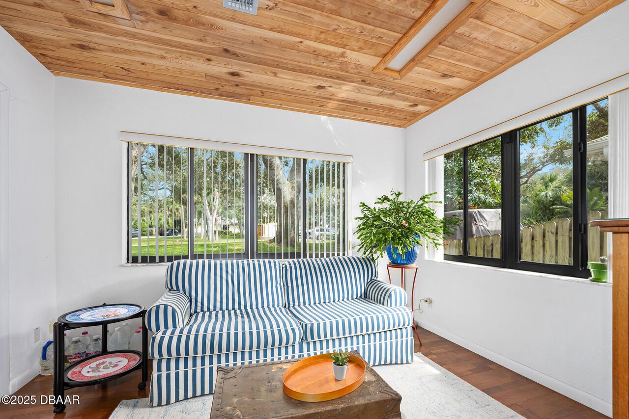 Listing Photo 17