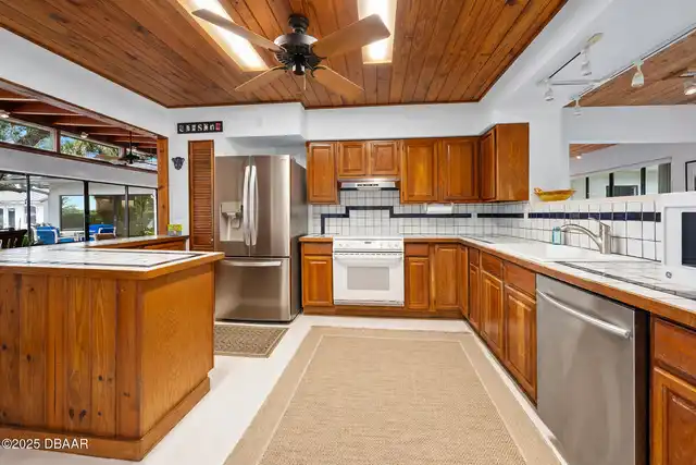 Listing Photo 19