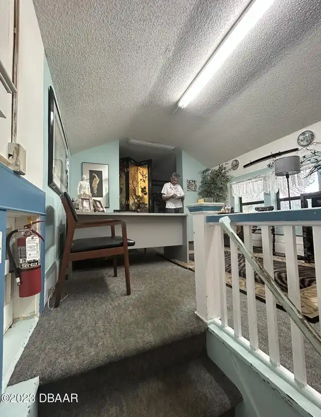 Listing Photo 14
