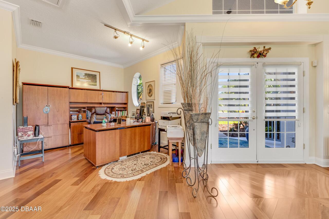 Listing Photo 15