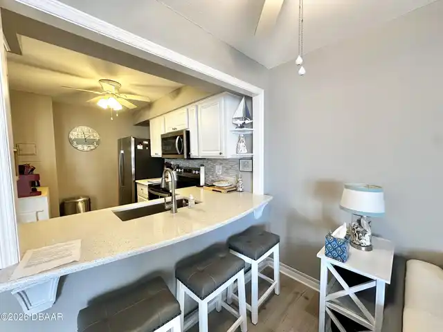 Listing Photo 9