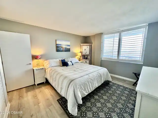 Listing Photo 12