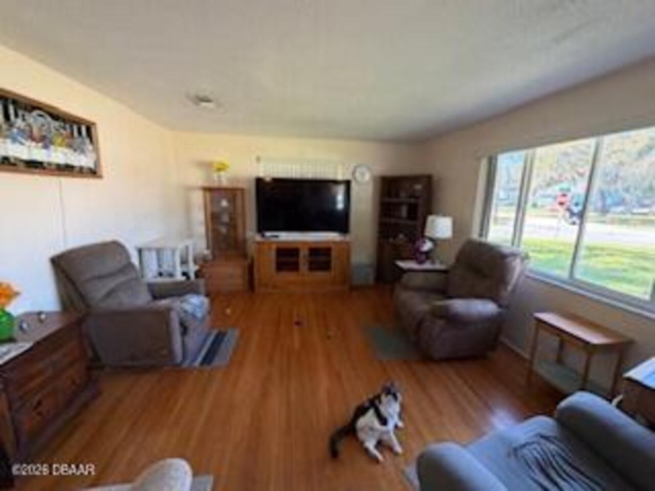 Listing Photo 6