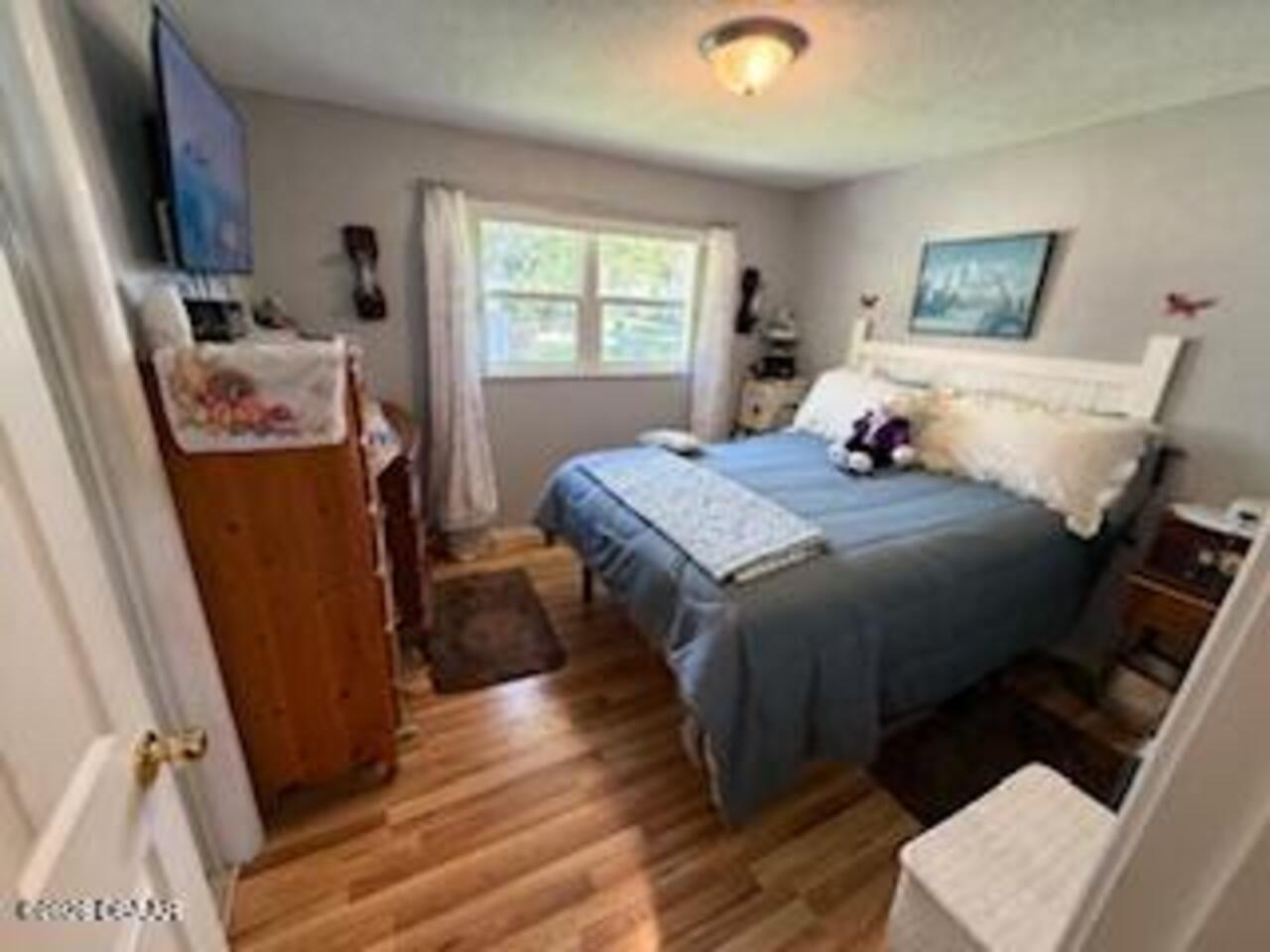 Listing Photo 8