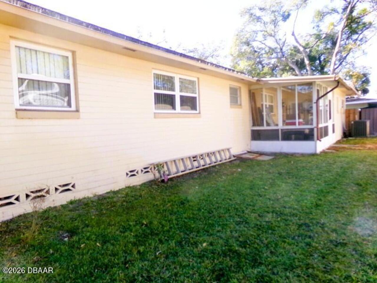 Listing Photo 12