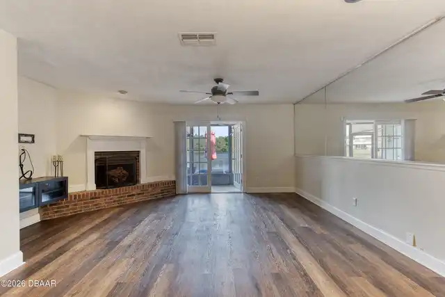Listing Photo 6