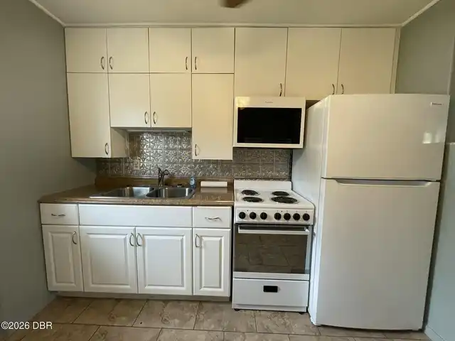 Listing Photo 7