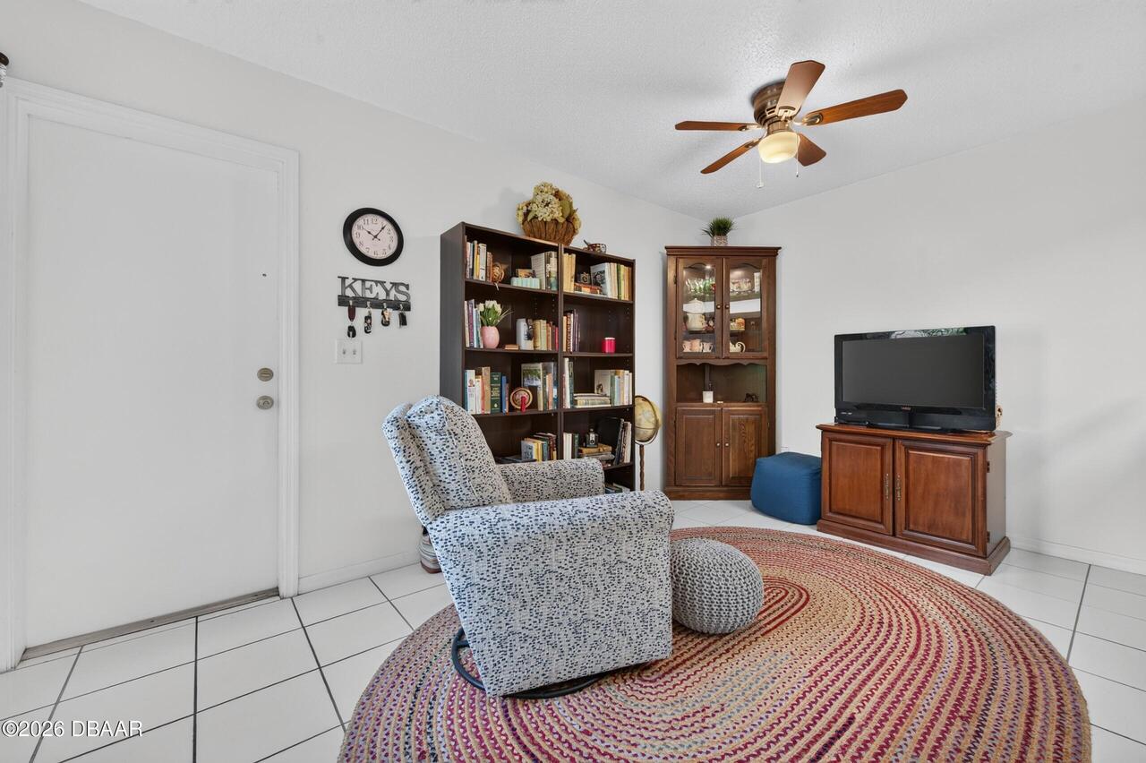 Listing Photo 11