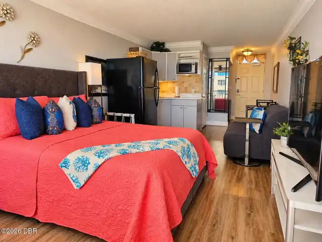 Listing Photo 6