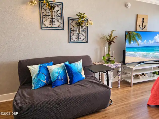 Listing Photo 12