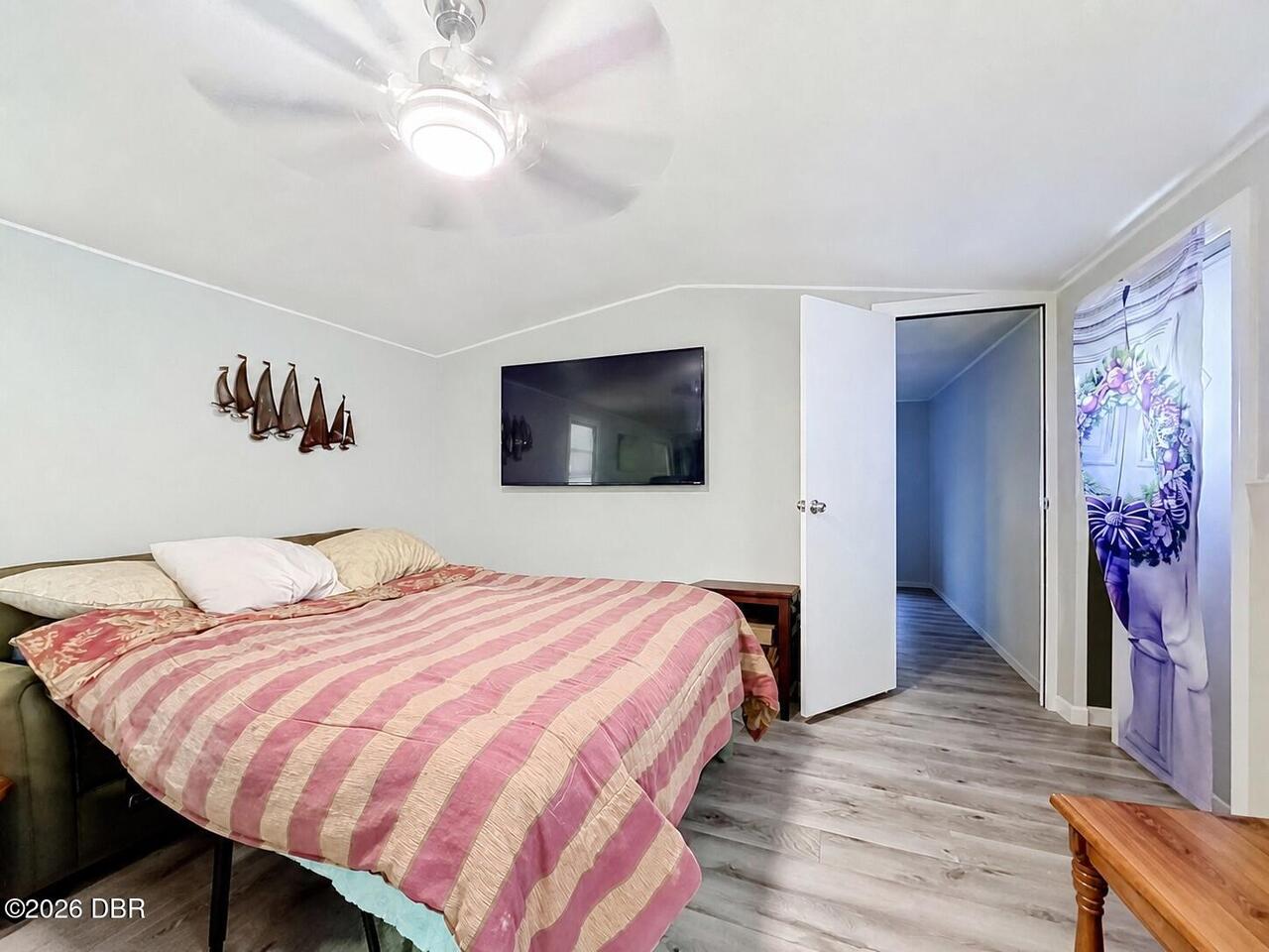Listing Photo 10