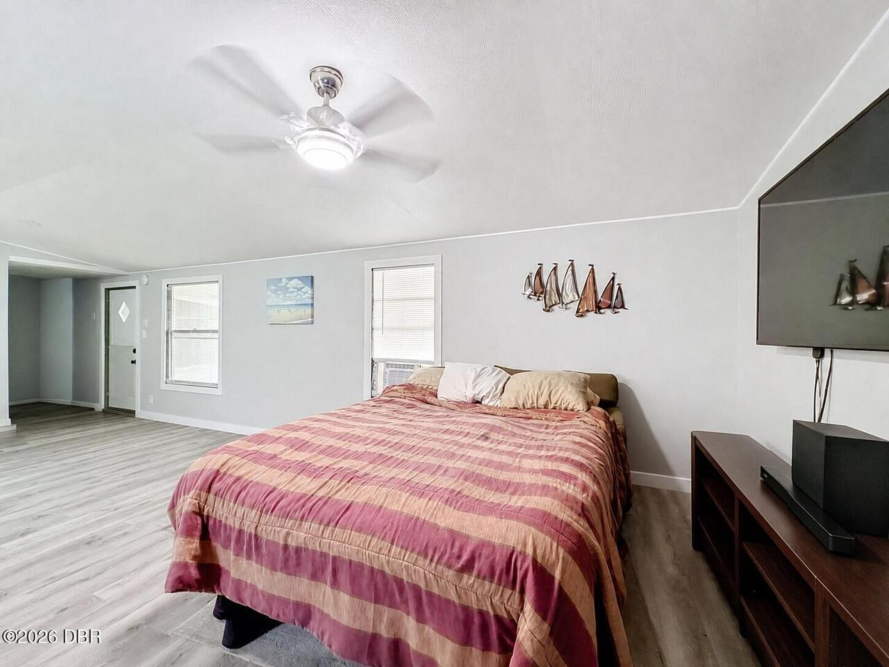 Listing Photo 14