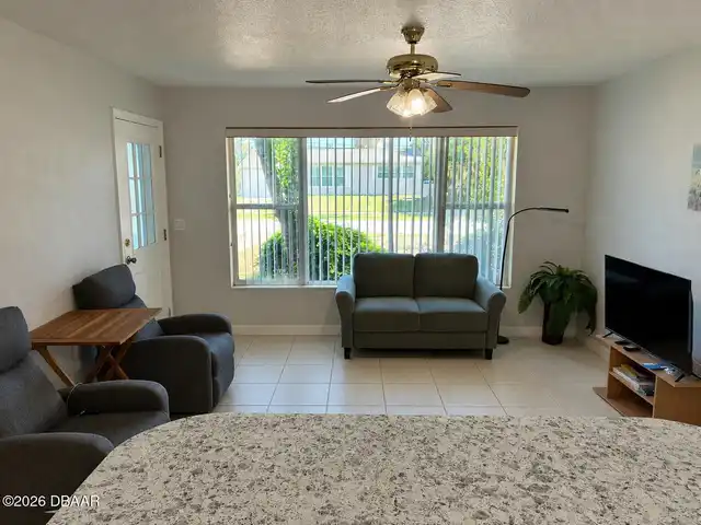 Listing Photo 14