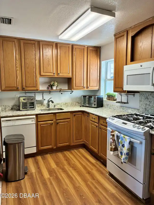 Listing Photo 22
