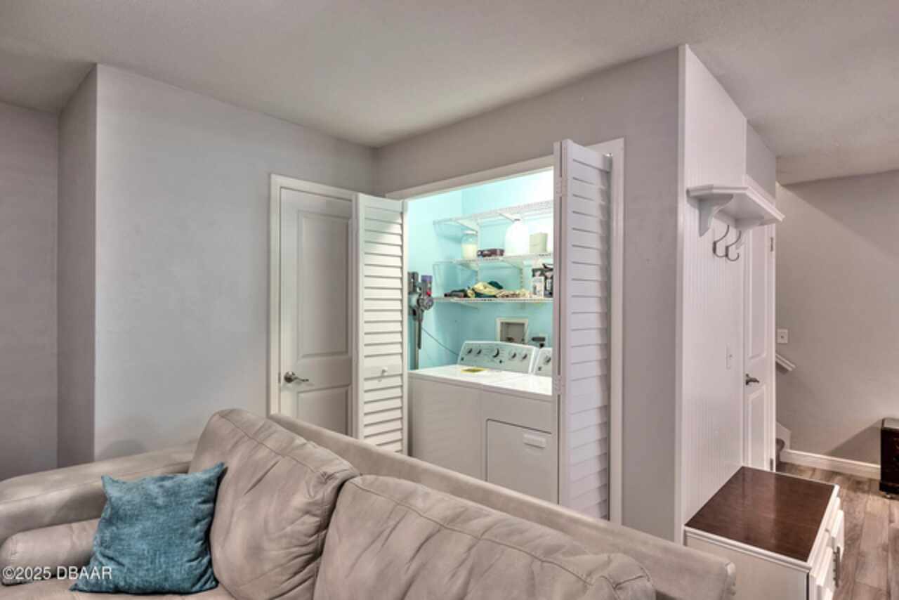 Listing Photo 11