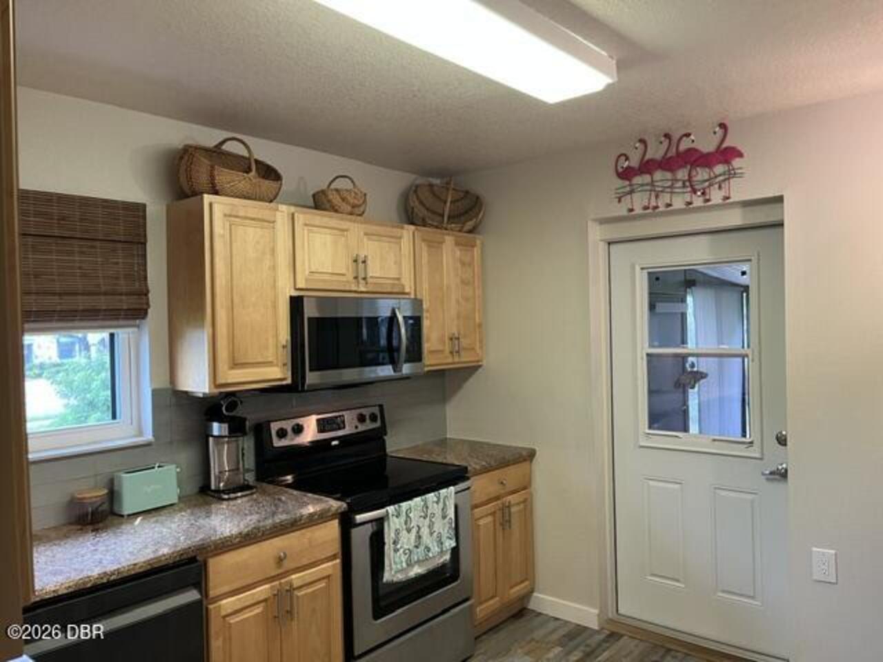 Listing Photo 14