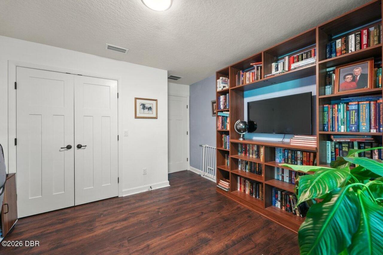 Listing Photo 23