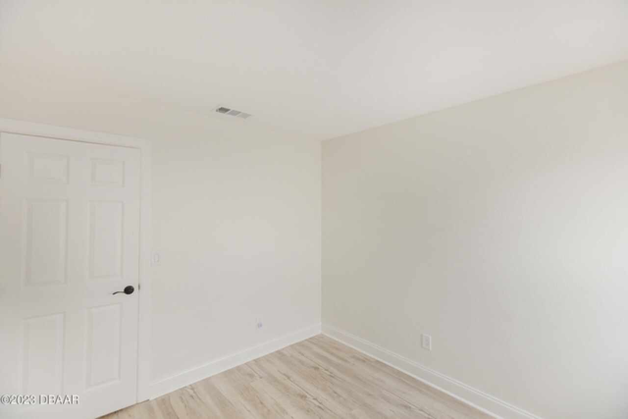 Listing Photo 38