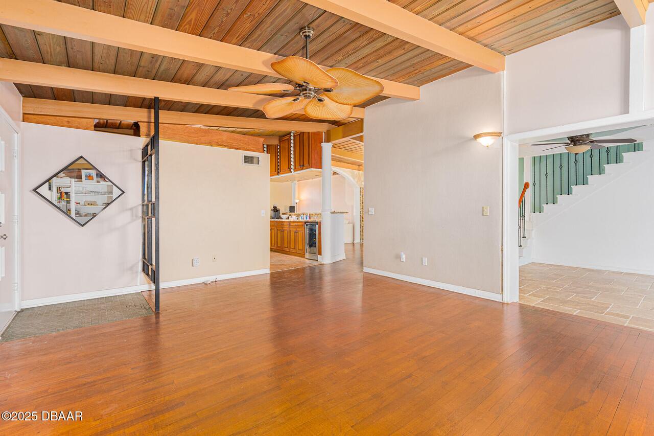 Listing Photo 8