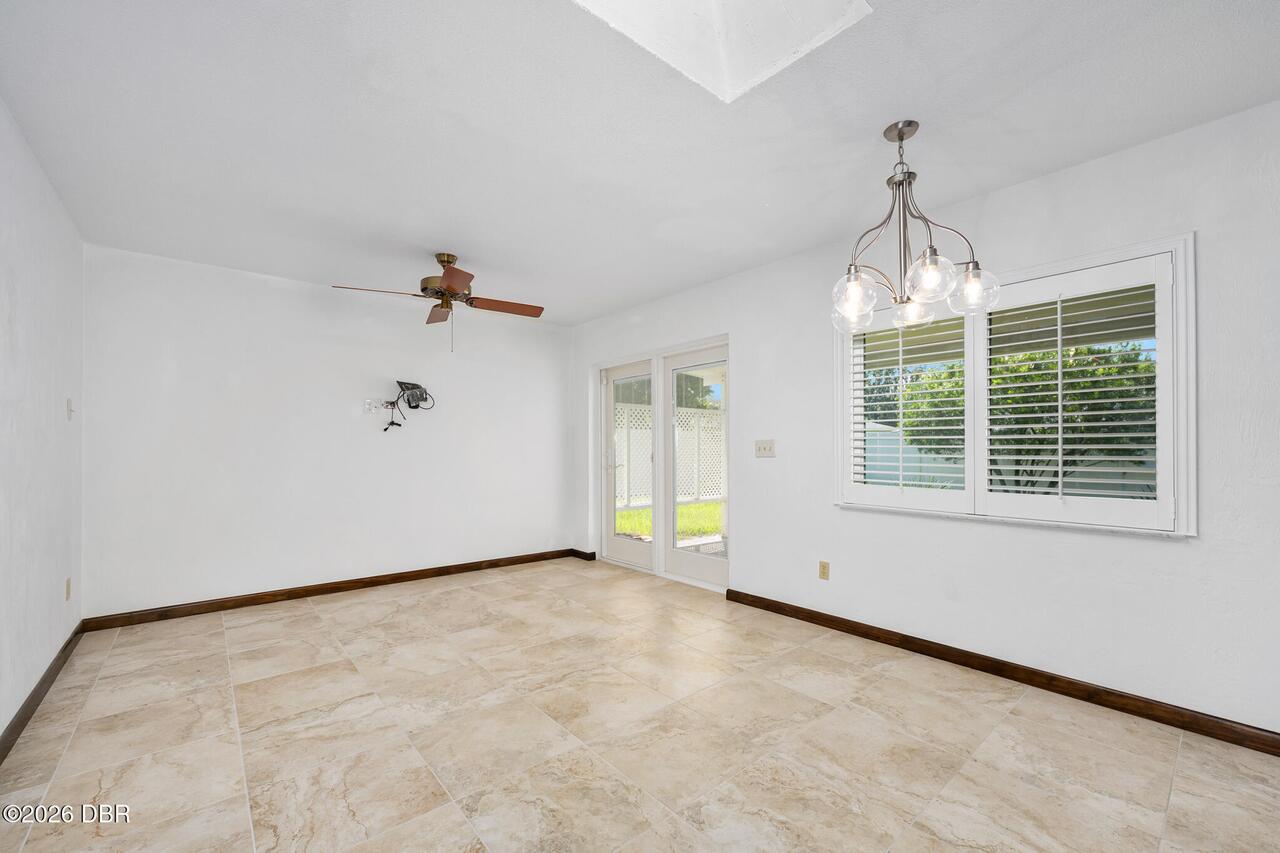 Listing Photo 14