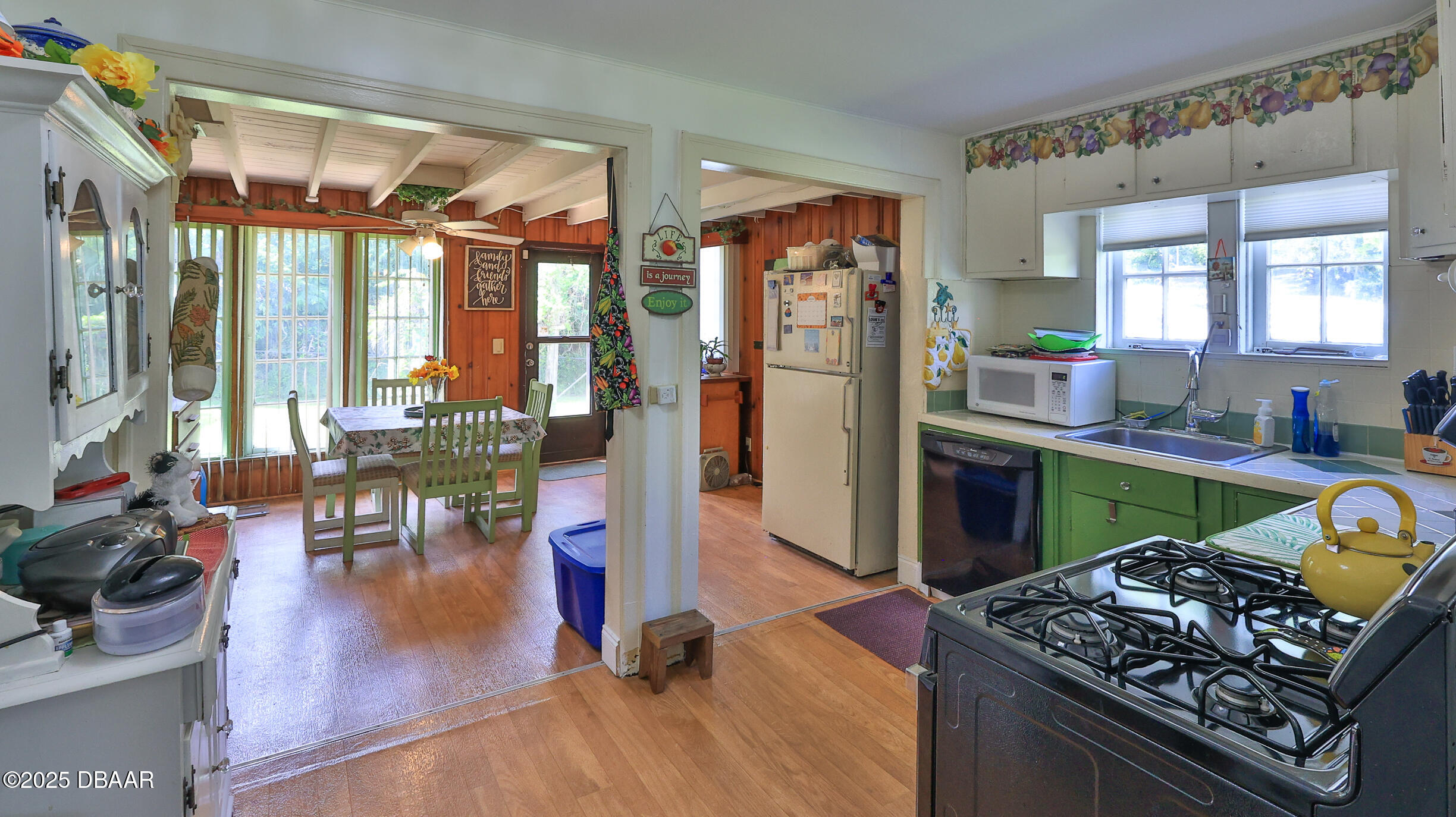 Listing Photo 15