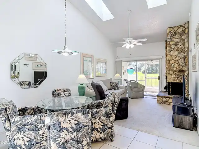 Listing Photo 17