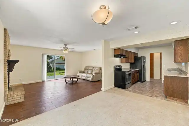 Listing Photo 7
