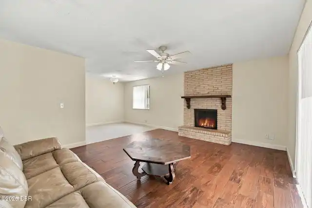 Listing Photo 9