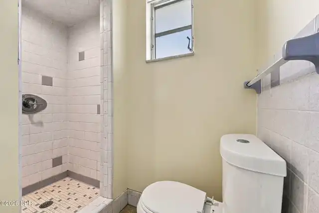 Listing Photo 14